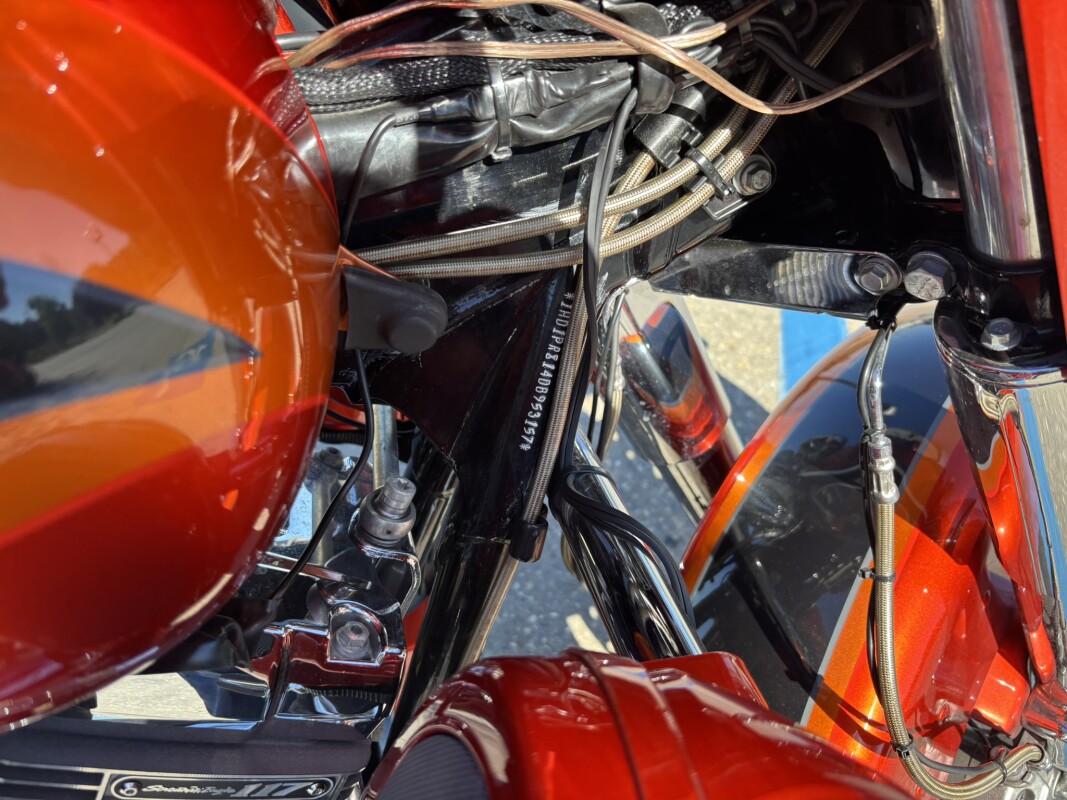 2013 Harley-Davidson CVO Ultra Classic Electra Glide - Photo 6