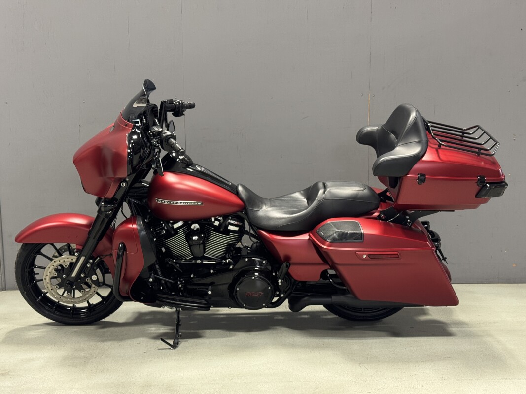 FLHXS 2019 Street Glide Special - Photo 2