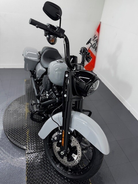 FLHRXS 2025 Road King Special - Photo 4