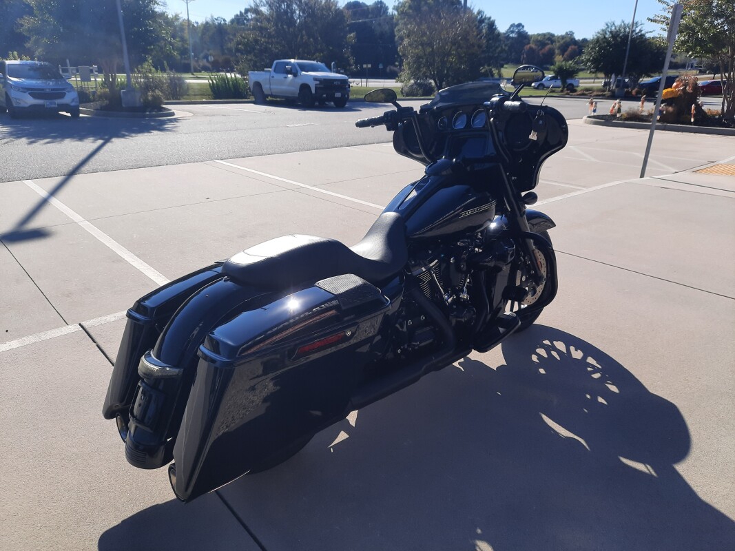 2019 Harley-Davidson Street Glide Special Vivid Black - Photo 6