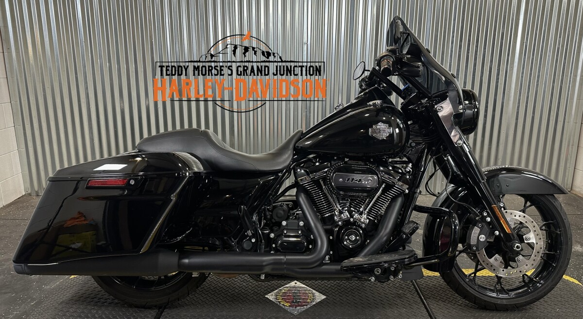 2023 Harley-Davidson Road King Special Vivid Black