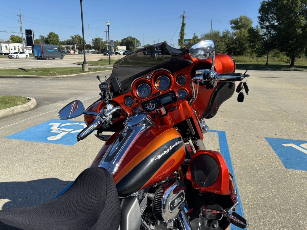 2013 Harley-Davidson CVO Ultra Classic Electra Glide - Photo 7
