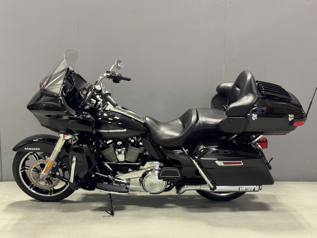 FLTRK 2020 Road Glide Limited - Photo 2