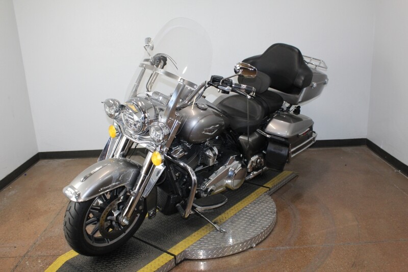 Harley-Davidson Road King 2017 FLHR 639633BB BILLET SILVER W/PINSTRIPE - Photo 4