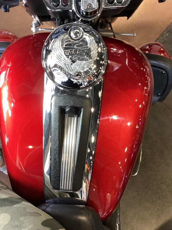 FLHTCUTG 2012 Tri Glide Ultra Classic - Photo 7