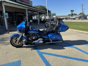2017 Harley-Davidson® Ultra Limited Low thumb 1