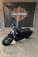 2025 Harley-Davidson® Sportster® S RH1250S Vivid Black thumb 1
