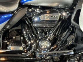 2017 Harley-Davidson Ultra Limited Low FLHTKL thumb 3