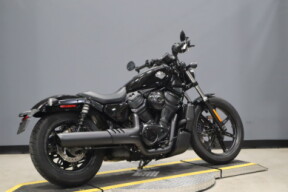 2025 Harley-Davidson® Nightster™ RH975 thumb 2