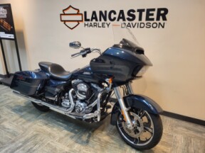 2016 Harley-Davidson<sup>®</sup> Road Glide® Special Cosmic Blue Pearl FLTRX thumb 2
