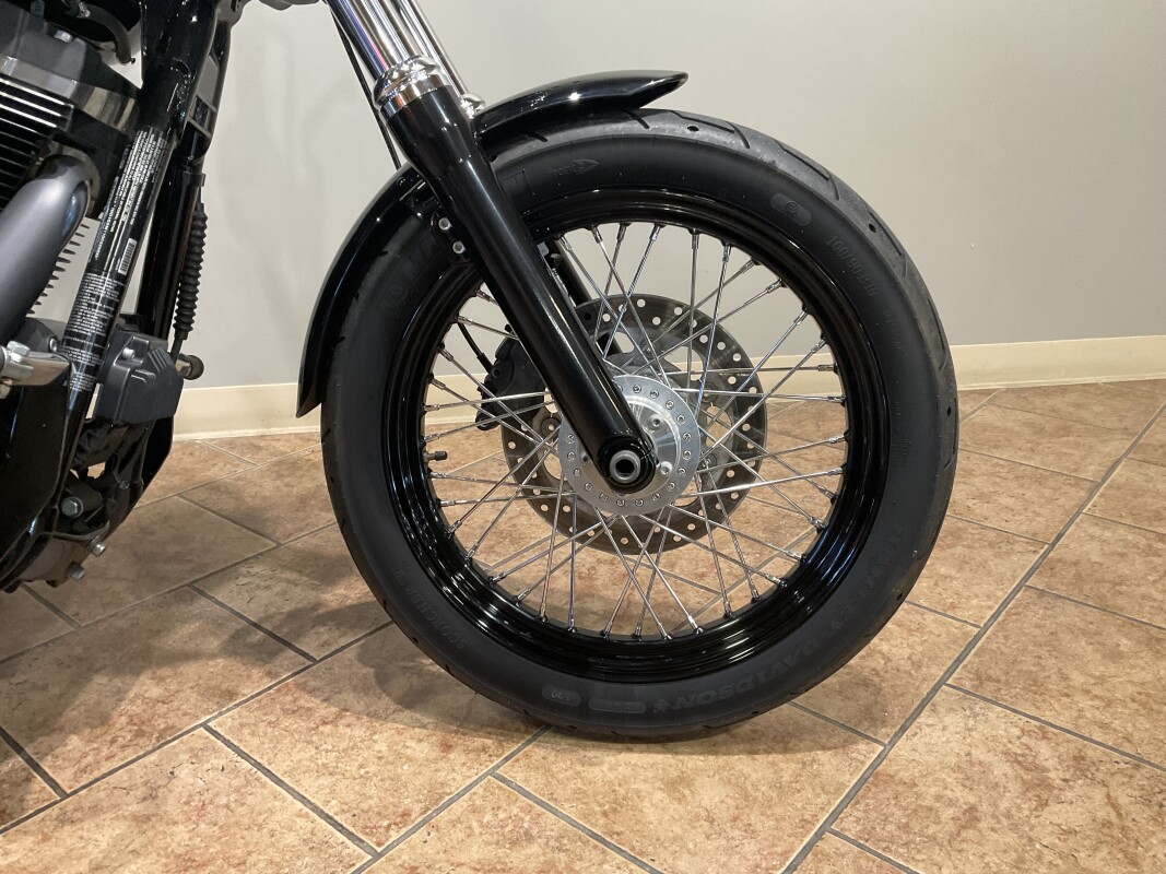 2016 Harley-Davidson Street Bob Vivid Black FXDB - Photo 7