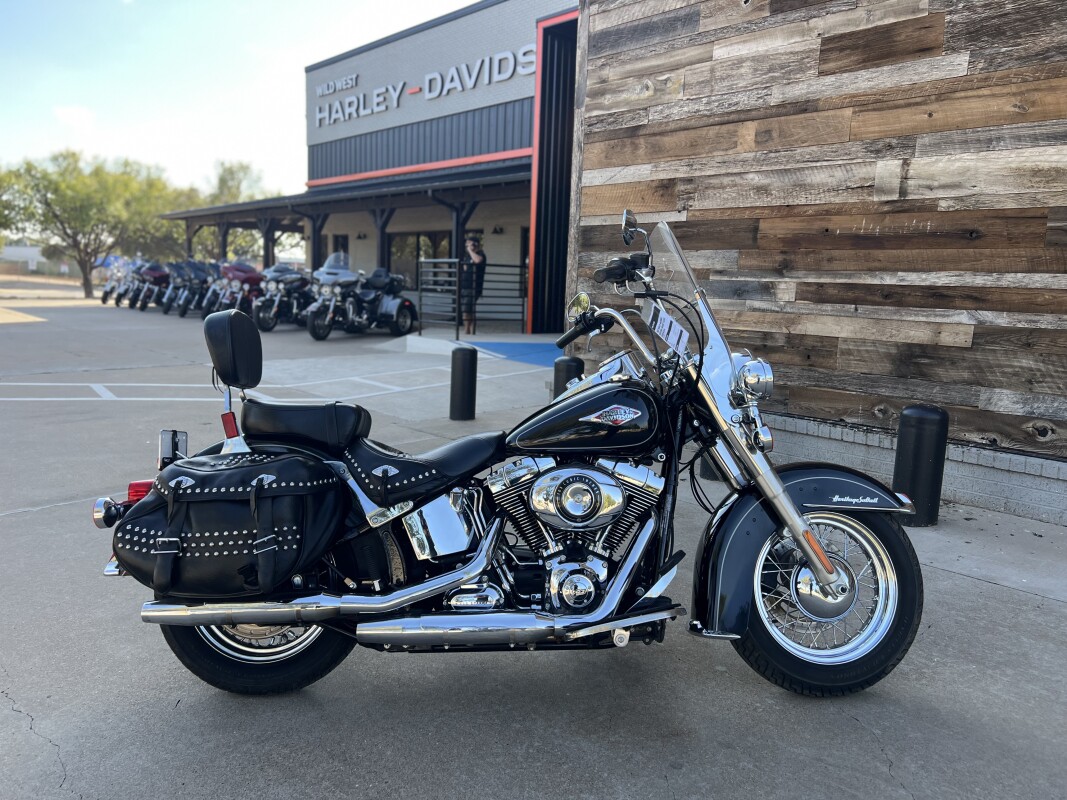 2015 Harley-Davidson Heritage Softail Classic Vivid Black
