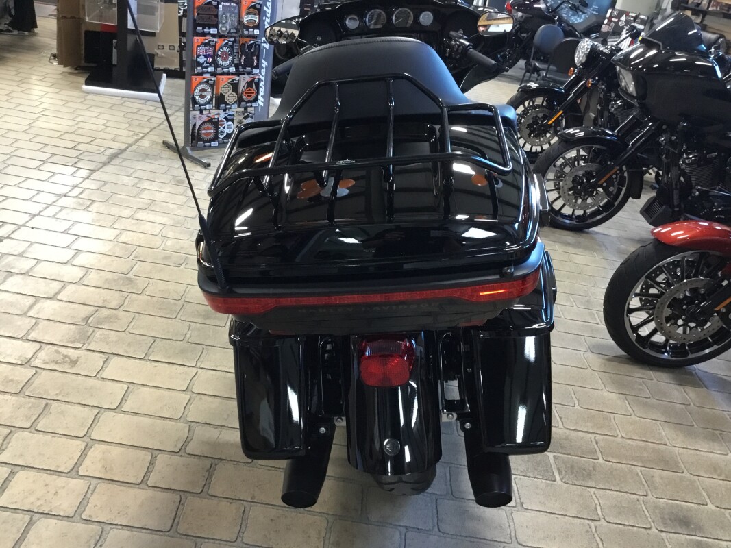 2022 Harley-Davidson Ultra Limited Vivid Black - Black Finish - Photo 5
