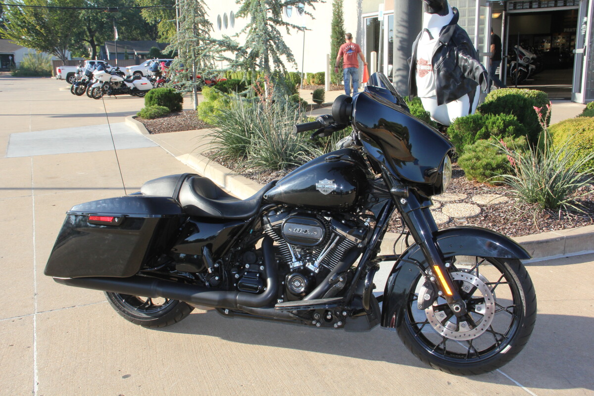 2023 Harley-Davidson Street Glide Special Vivid Black - Black Finish - Photo 4