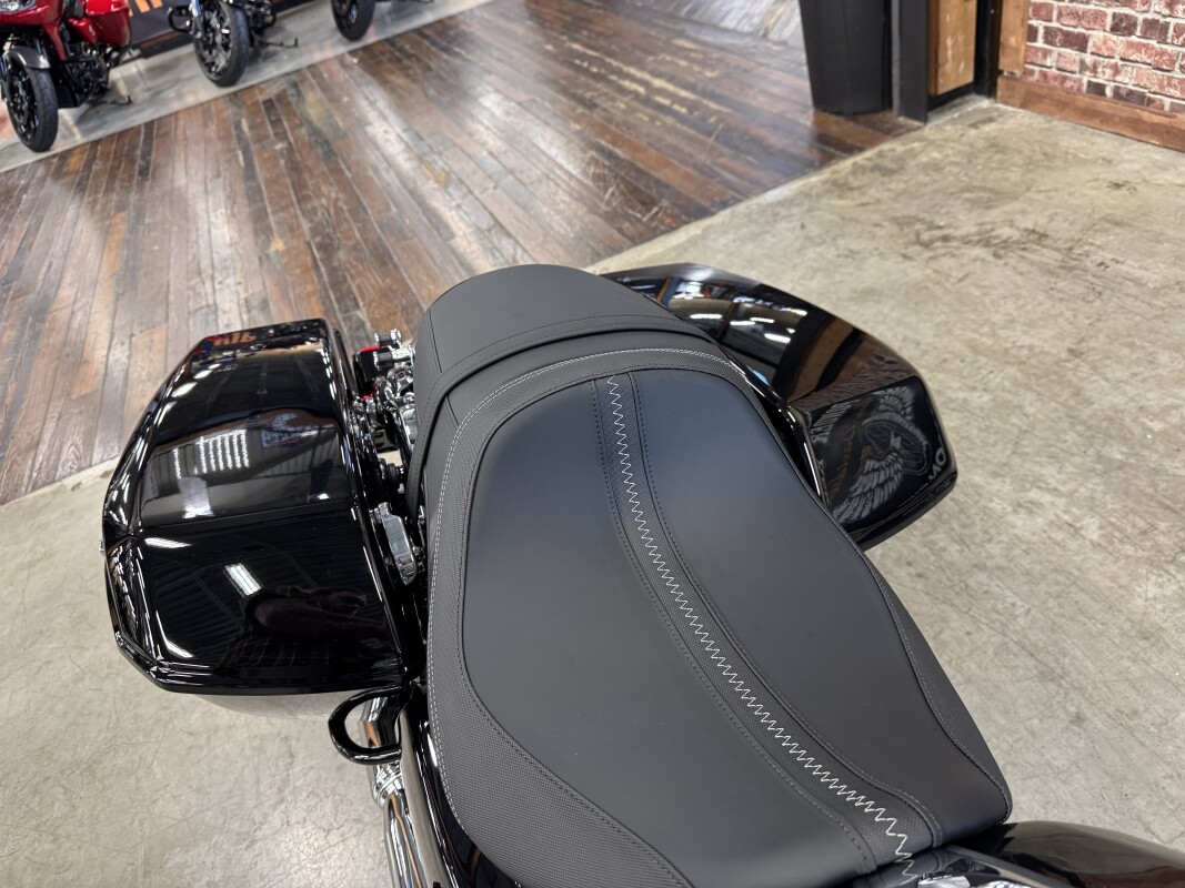 2025 Harley-Davidson Road Glide FLTRX - Photo 5