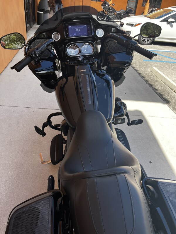 Road Glide ST - Photo 7