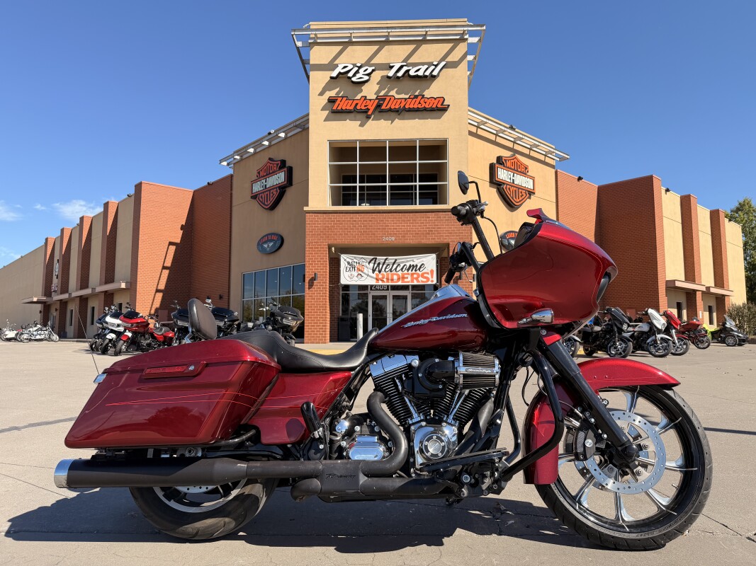 2016 Harley-Davidson Road Glide Special FLTRXS Velocity Red Sunglo 658632