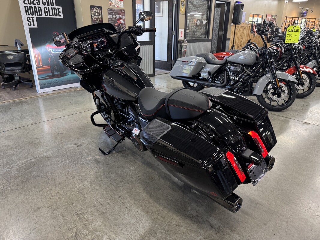 2025 Harley-Davidson CVO Road Glide FLTRXSE - Photo 7