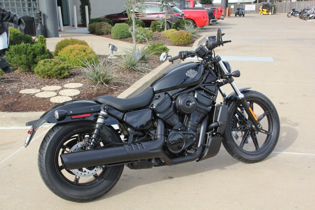2025 Harley-Davidson Nightster Vivid Black - Photo 5