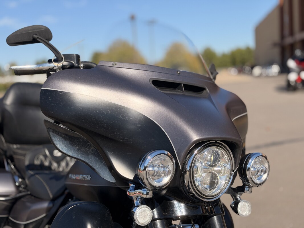 2017 Harley-Davidson Ultra Limited FLHTK CHR DNM/BLK DNM 652955 - Photo 7