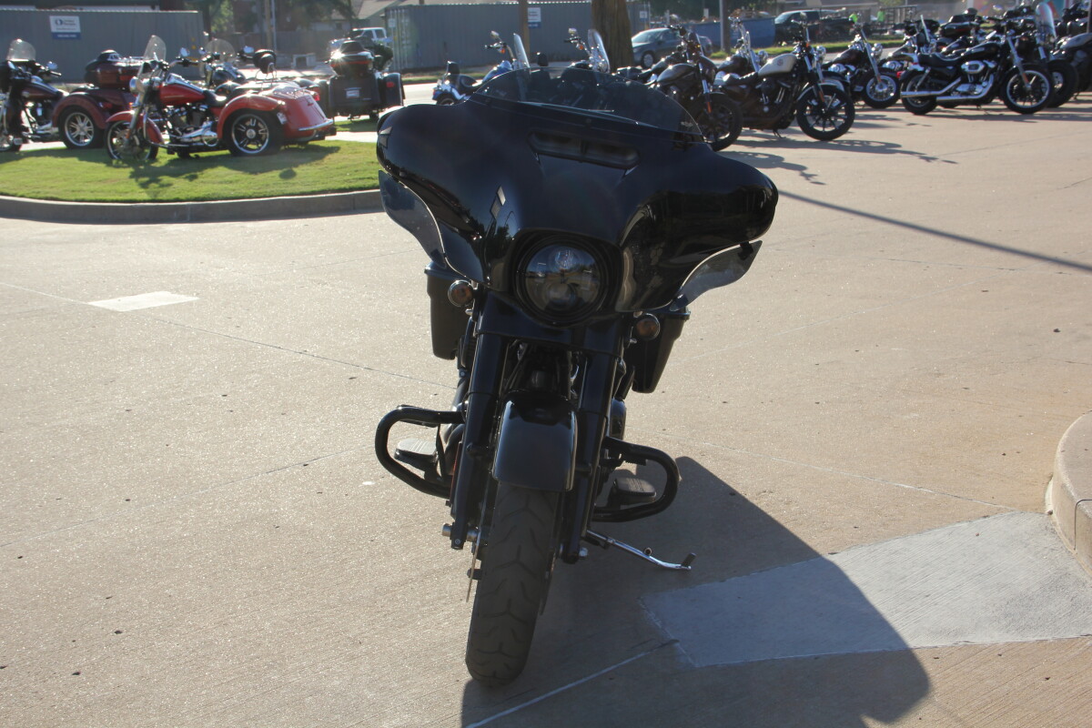 2023 Harley-Davidson Street Glide Special Vivid Black - Black Finish - Photo 8