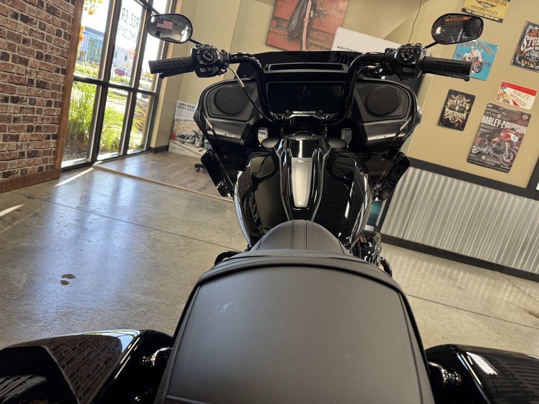 2025 Harley-Davidson Road Glide FLTRX - Photo 3
