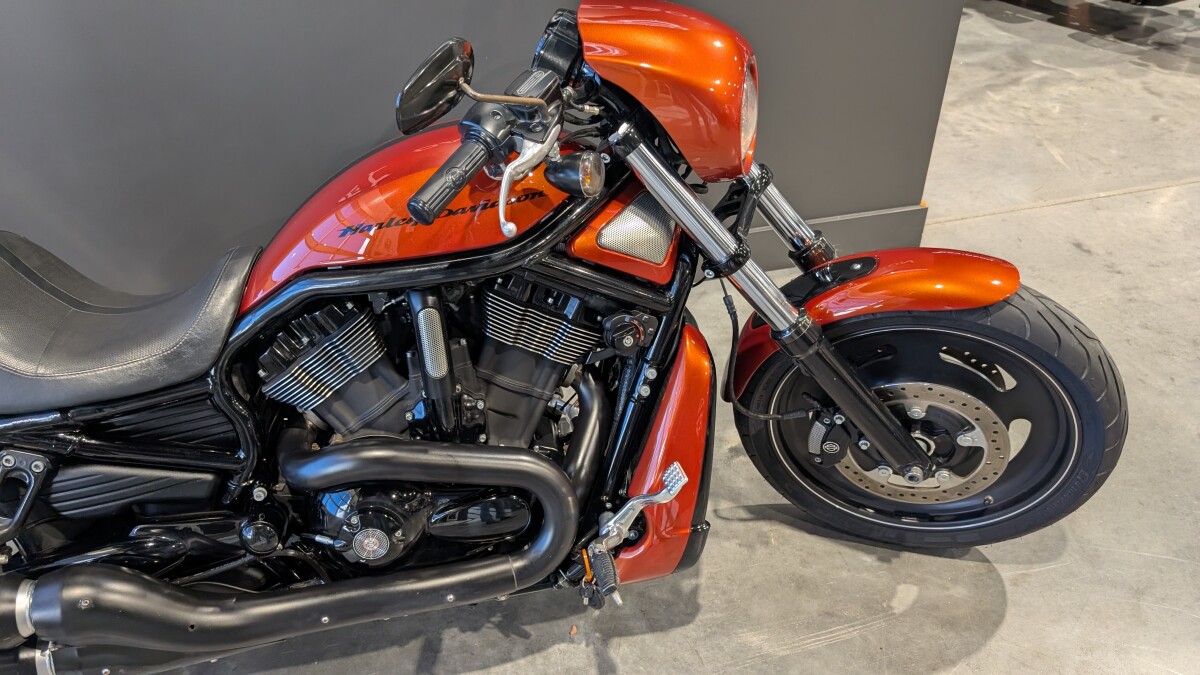 Sale pending 2011 Harley-Davidson Night Rod Special Sedona Orange - Photo 2