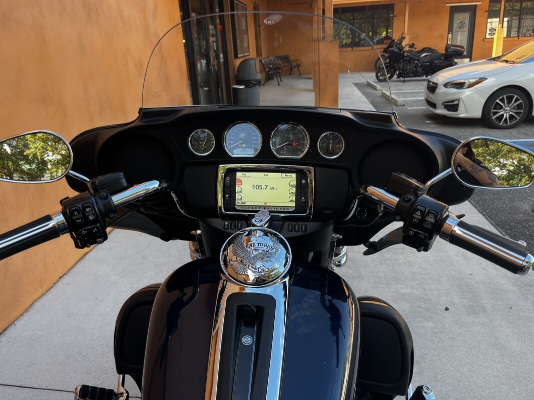 Tri Glide Ultra - Photo 8