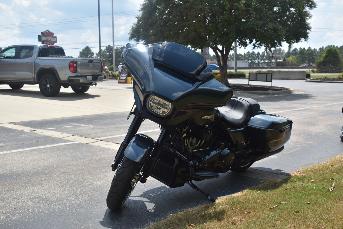 2025 Harley-Davidson Street Glide - Photo 4