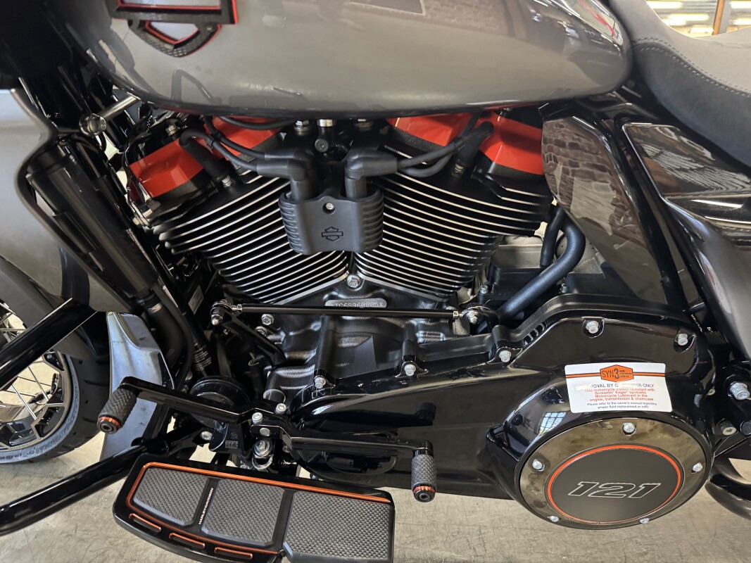 2025 Harley-Davidson CVO Road Glide FLTRXSE - Photo 9