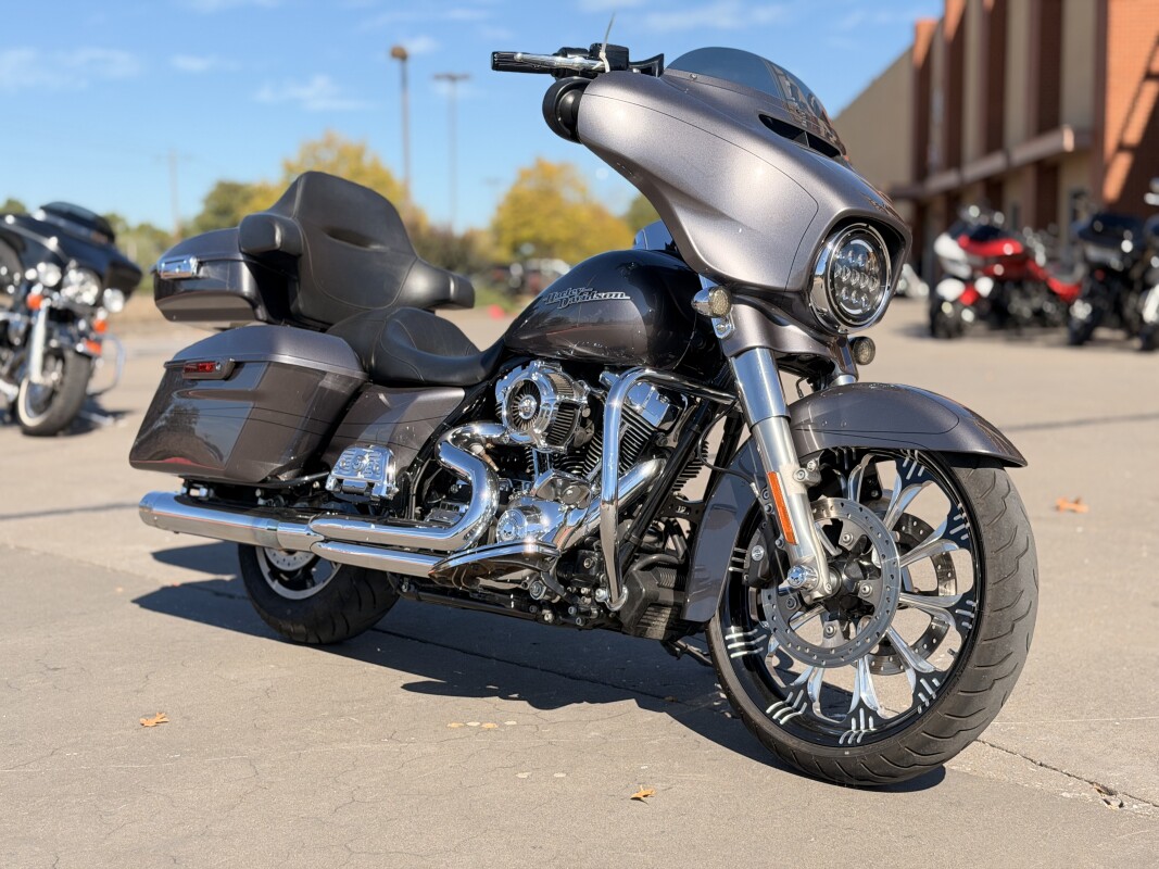 2014 Harley-Davidson Street Glide Special FLHXS CHARCOAL PEARL 641797 - Photo 2