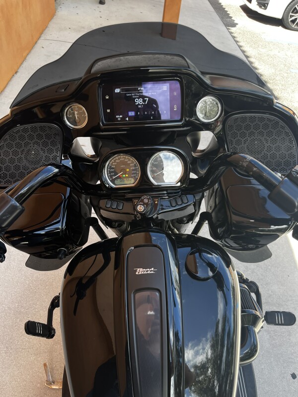 Road Glide ST - Photo 4