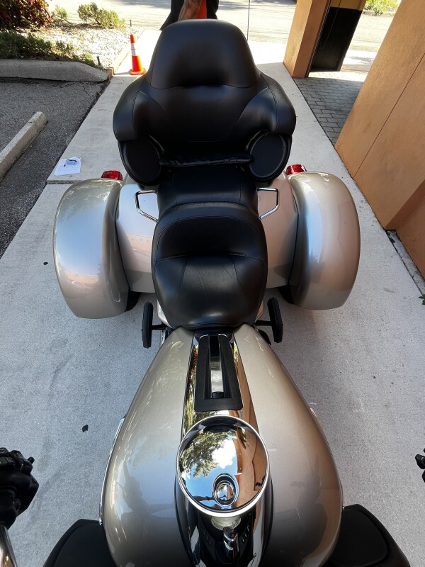 Tri Glide Ultra - Photo 9