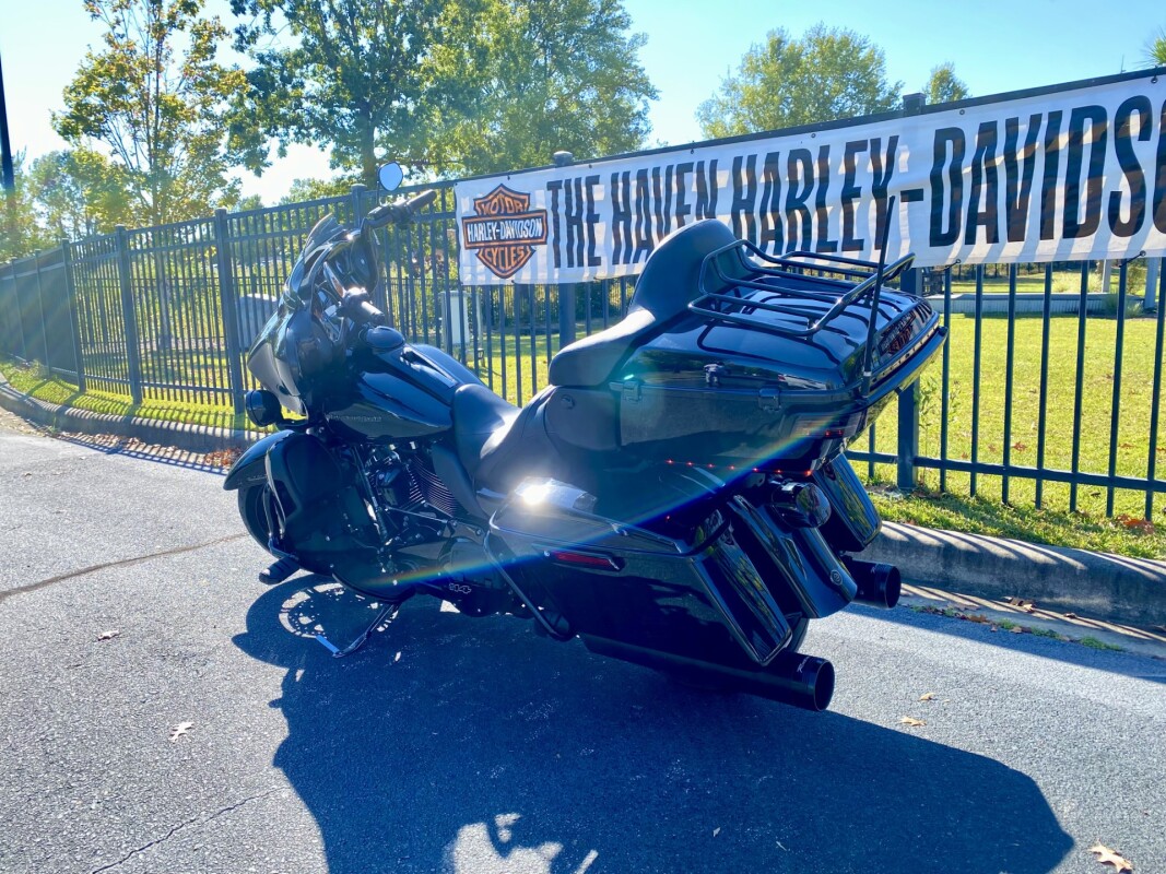 2021 Harley-Davidson Ultra Limited Vivid Black - Black Finish - Photo 4