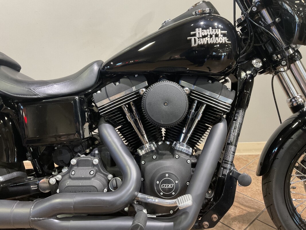 2016 Harley-Davidson Street Bob Vivid Black FXDB - Photo 2