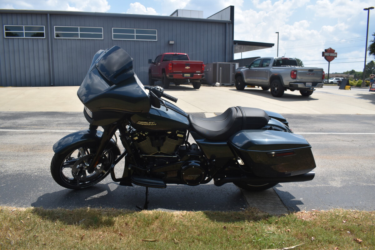 2025 Harley-Davidson Street Glide - Photo 6