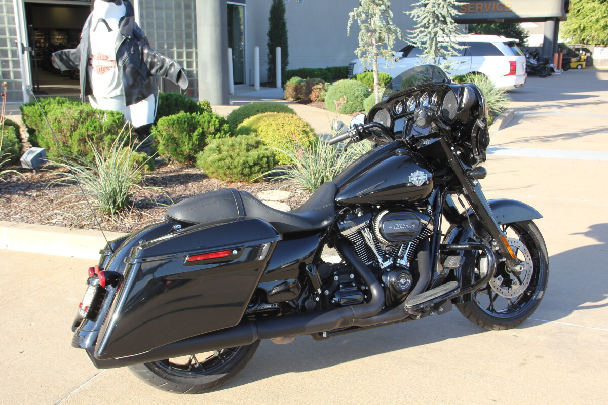 2023 Harley-Davidson Street Glide Special Vivid Black - Black Finish - Photo 5