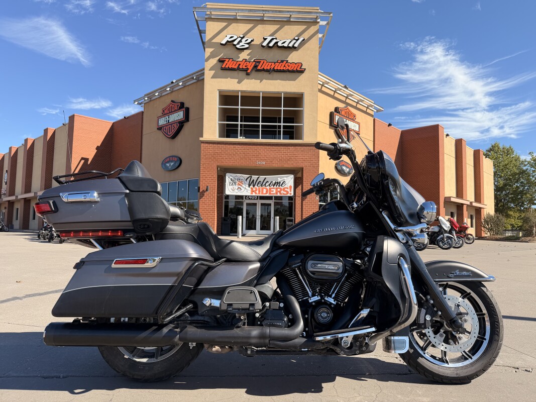 2017 Harley-Davidson Ultra Limited FLHTK CHR DNM/BLK DNM 652955