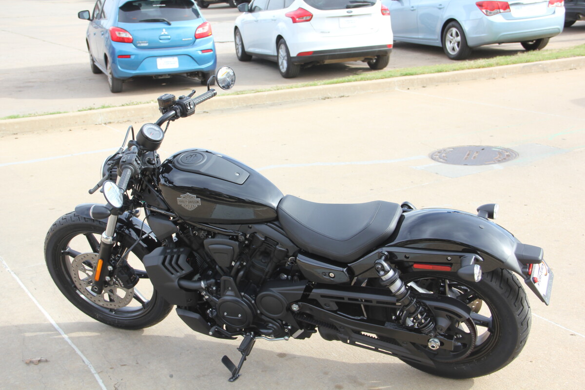 2025 Harley-Davidson Nightster Vivid Black - Photo 7