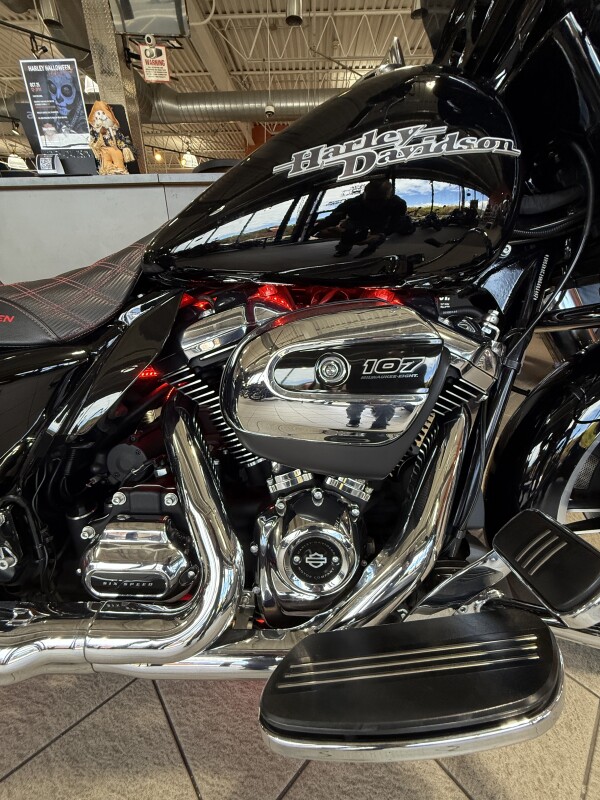 FLHXS 2017 Street Glide Special - Photo 2
