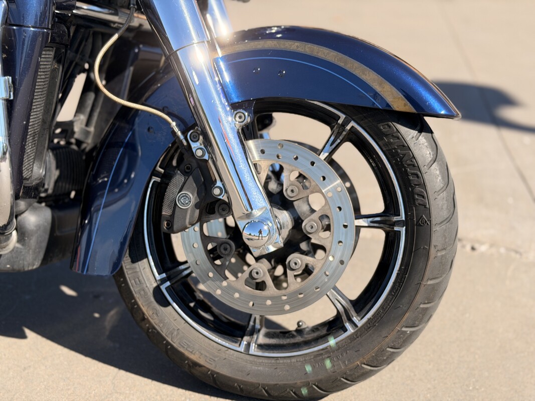 2018 Harley-Davidson CVO Limited FLHTKSE Odyssey Blue 953993 - Photo 10