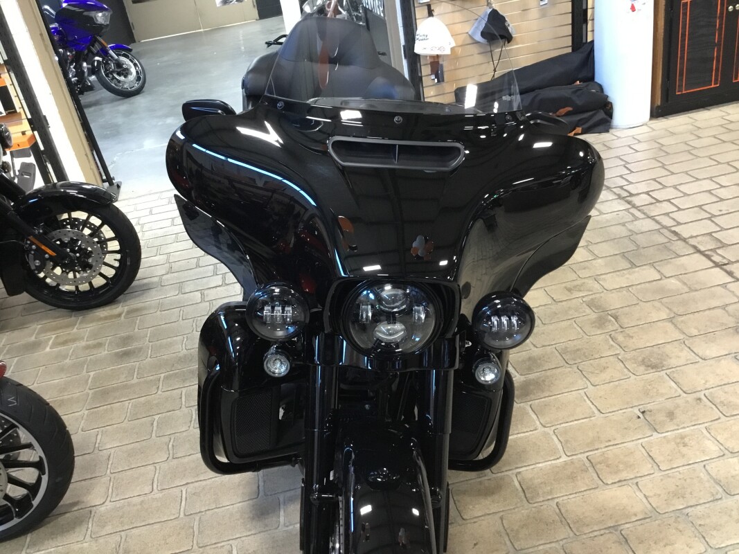 2022 Harley-Davidson Ultra Limited Vivid Black - Black Finish - Photo 4
