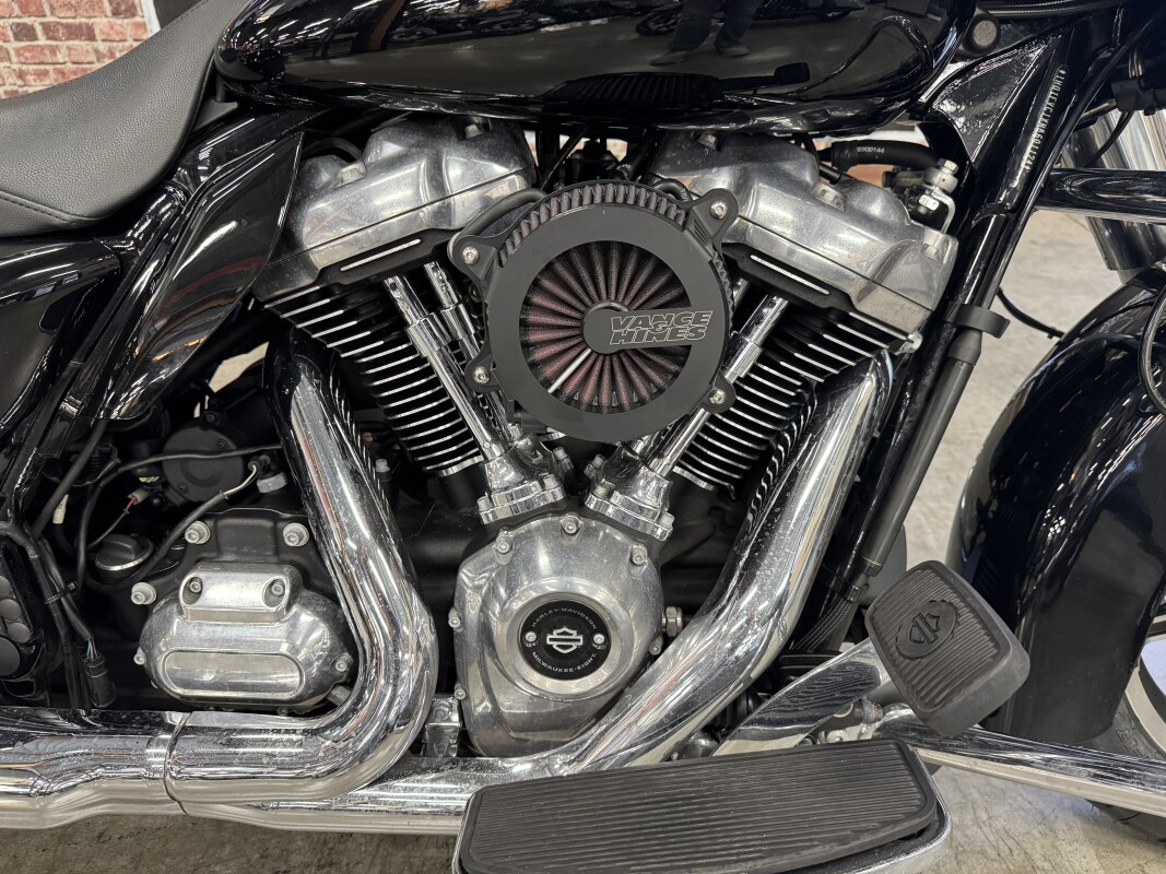 2022 Harley-Davidson Electra Glide Standard FLHT - Photo 2
