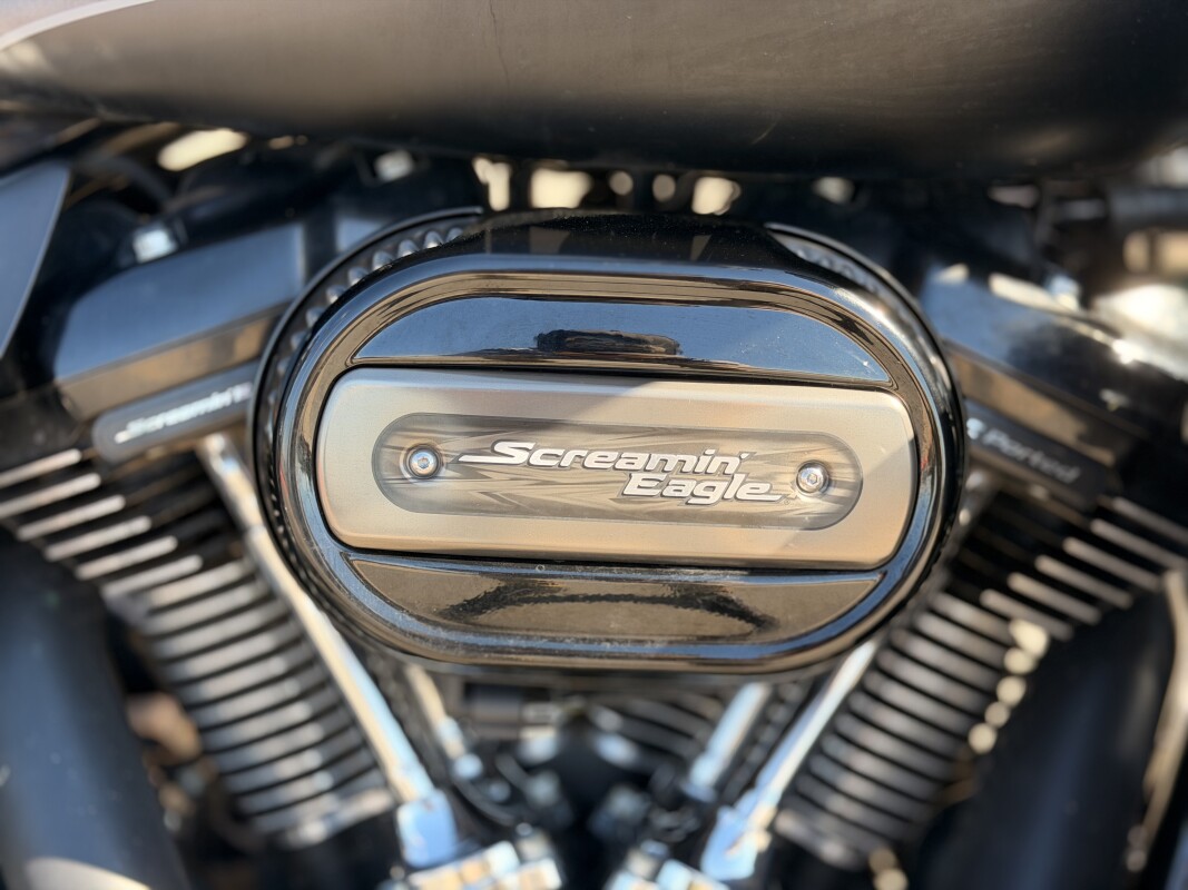 2017 Harley-Davidson Ultra Limited FLHTK CHR DNM/BLK DNM 652955 - Photo 10