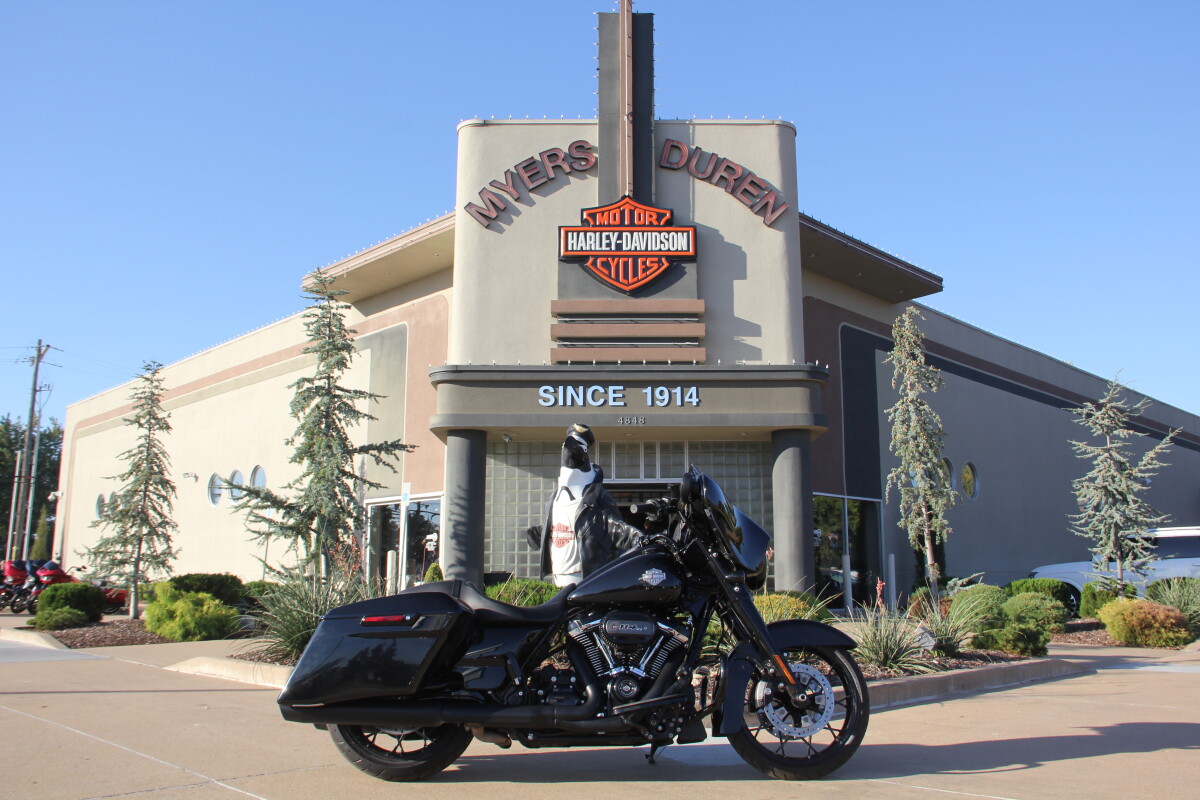 2023 Harley-Davidson Street Glide Special Vivid Black - Black Finish