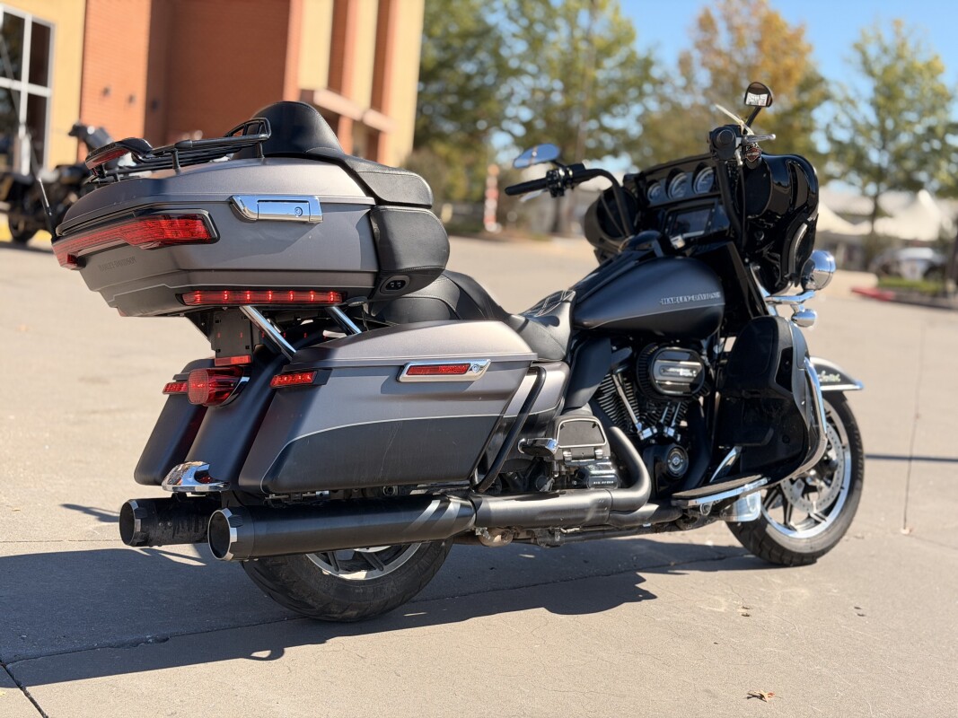 2017 Harley-Davidson Ultra Limited FLHTK CHR DNM/BLK DNM 652955 - Photo 3