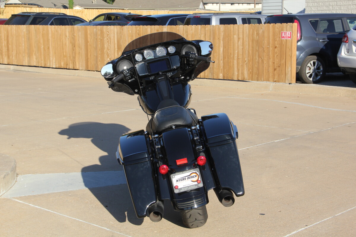 2023 Harley-Davidson Street Glide Special Vivid Black - Black Finish - Photo 9