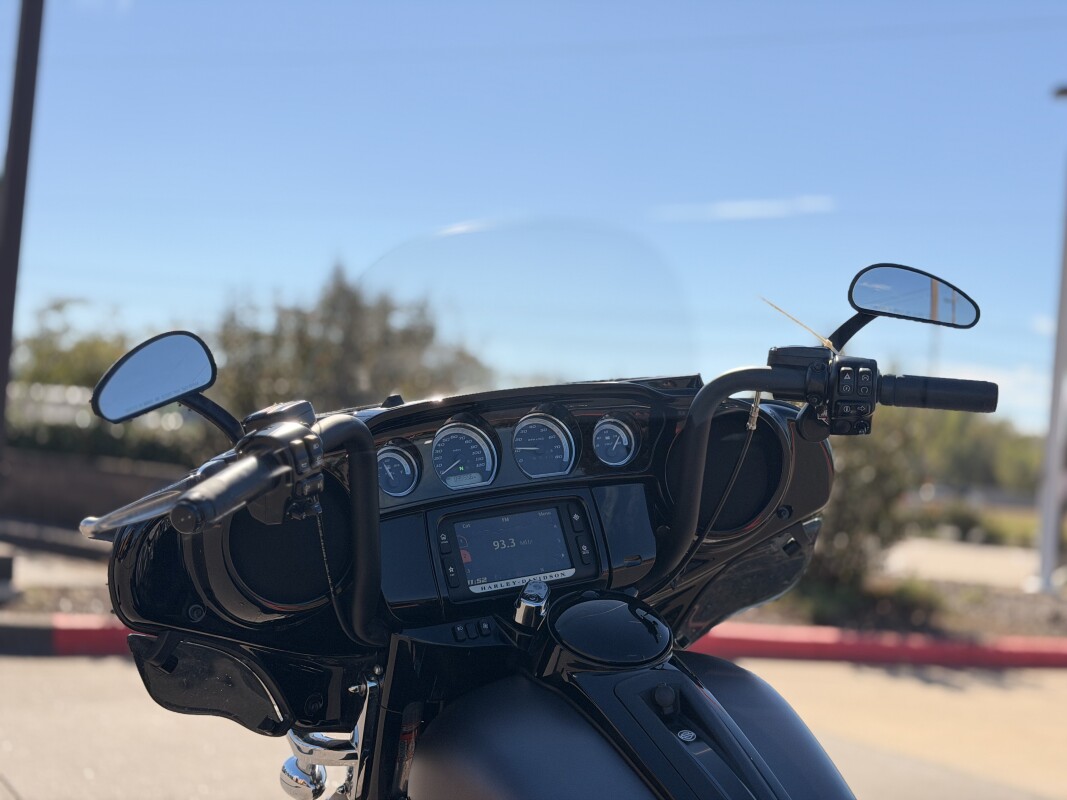 2017 Harley-Davidson Ultra Limited FLHTK CHR DNM/BLK DNM 652955 - Photo 6