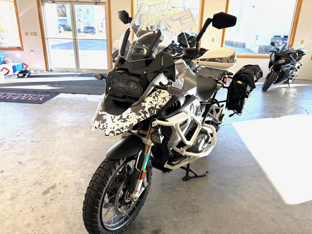 2022 BMW Motorrad R 1250 GS Light White - Photo 3