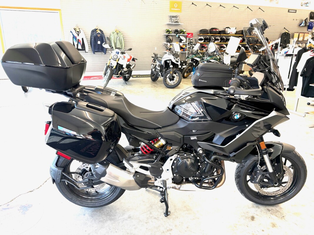 Like New F900XR With TONS of added goodies!!!